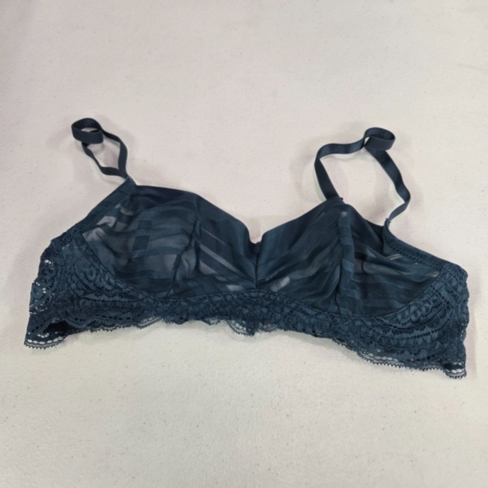 Adore Me Women Bra 32C Blue Striped Unlined Sheer Lace Wireless Adjustable Strap